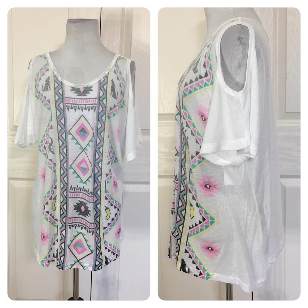 NWT! Wildfox cold shoulder southwest tee